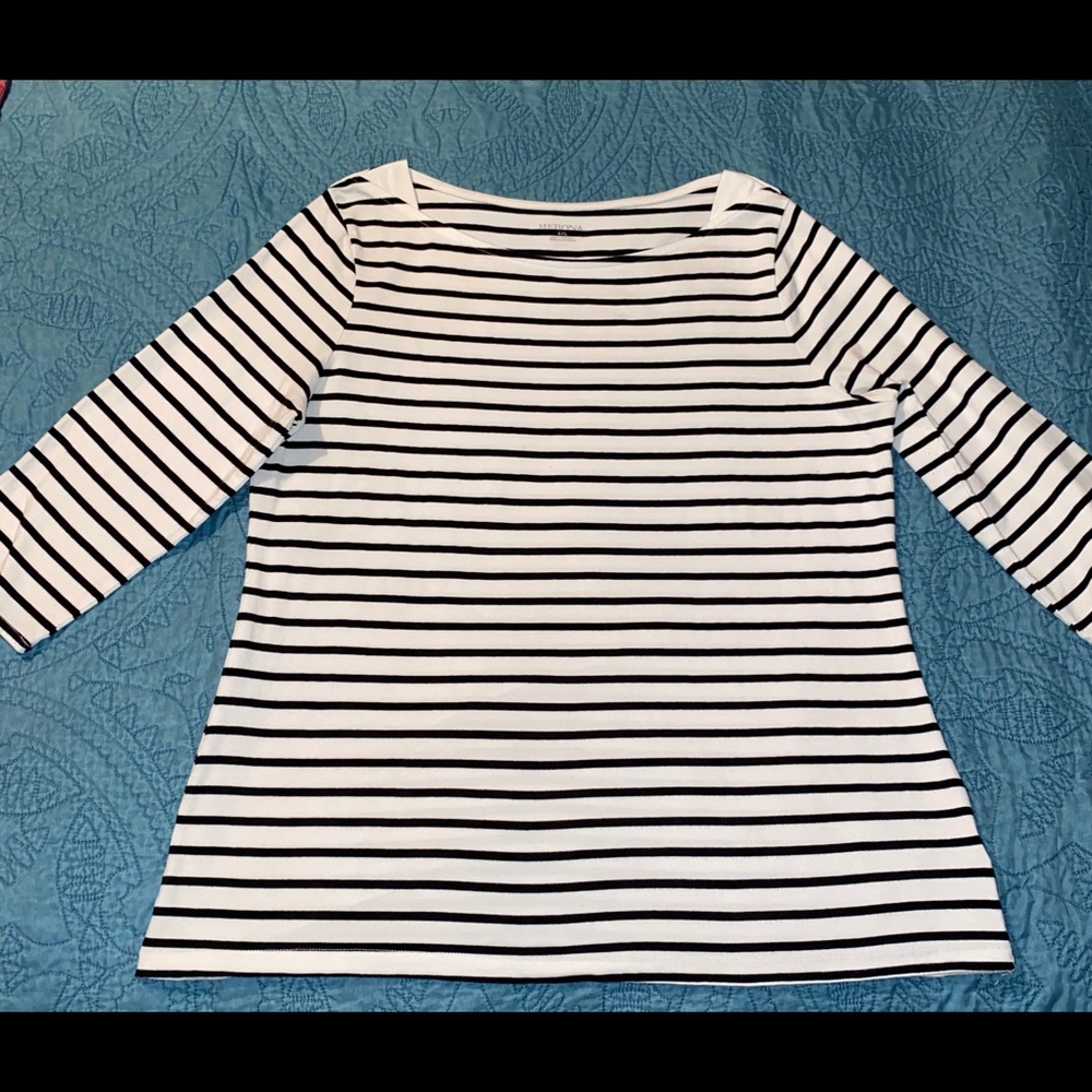 Women’s Merona white & black boatneck shirt